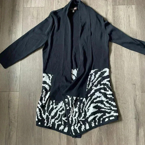 ❤️2/$50❤️Adrienne Vittadini Abstract Knitted Open Cardigan- US XL - Picture 2 of 6